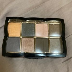Flower brand eyeshadow palette